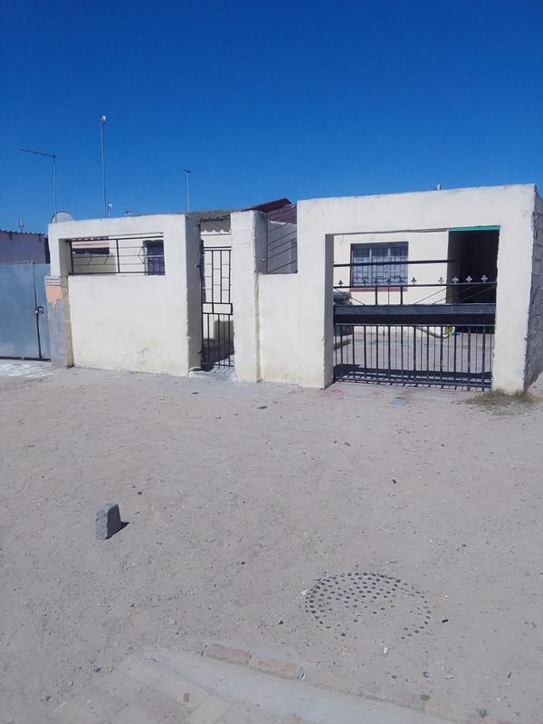 4 Bedroom Property for Sale in Crossroads Western Cape